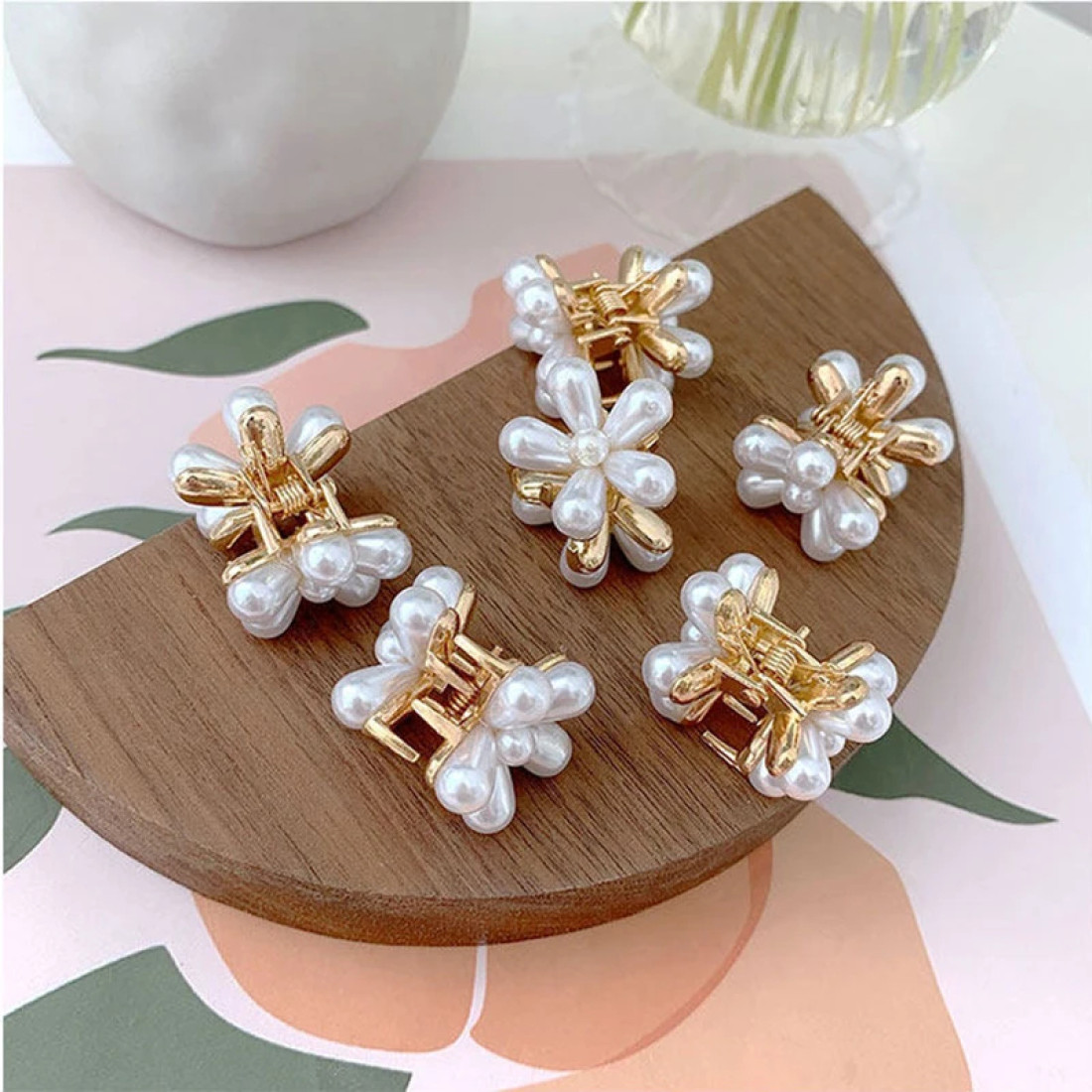 4 Pcs White Pearl Flower Hair Clip Set